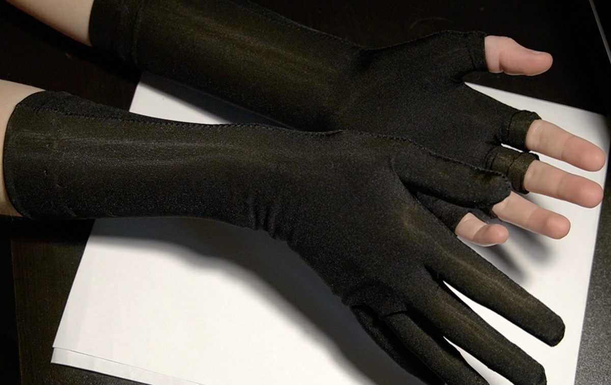 Tutorial How to Make Stretch Gloves for Costumes
